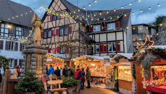 Una de las ciudades más bonitas en Europa para vivir la Navidad es Estrasburgo, ubicada en Francia, en la región de Alsacia. Y es que esta ciudad no sólo es como sacada de cuento de hadas, sino que tiene preparadas diferentes actividades durante esta festividad. (Foto: Descubriendoalsacia)