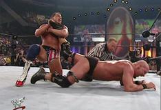 WWE: Recuerda cuando Kurt Angle hizo rendirse a Stone Cold (VIDEO)