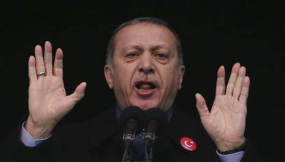 Erdogan acusa a EE.UU. de apoyar al Estado Islámico en Siria