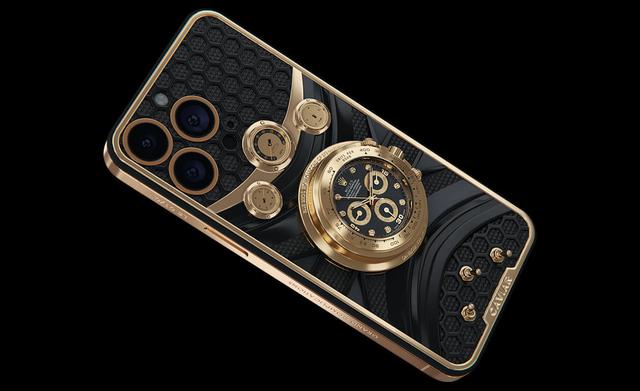 La marca Caviar fabricó un iPhone 14 Pro con un Rolex Daytona incrustado en la parte trasera. (Foto: Caviar)