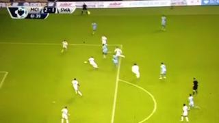 Manchester City: Yaya Touré y un golazo tras un taco [VIDEO]