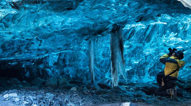 Deslúmbrate con estas hermosas cuevas de hielo en Islandia - 1
