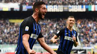 Inter de Milán golea a Genoa y espera al Barcelona en la Champions League