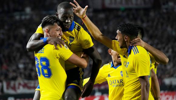 Luis Advíncula fue el primero en marcar con la camiseta amarilla de Boca Juniors | Foto: @BocaJrsOficial