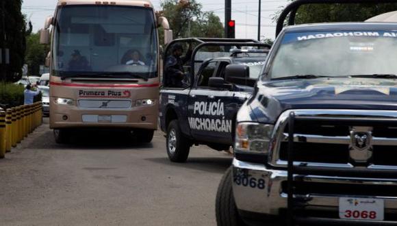 M&eacute;xico: Estudiantes retienen a funcionario de Chilchota. (Foto: Twitter &rlm;@ontobelli)