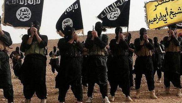 Estado Islámico expulsa al ejército de Raqa, bastión yihadista