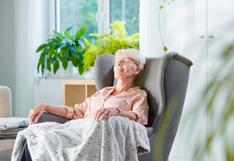 ¿Cuántas horas debes descansar para prevenir el Alzheimer, según la ciencia?