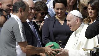 El papa Francisco recibe a los sobrevivientes de la tragedia del Chapecoense [FOTOS]