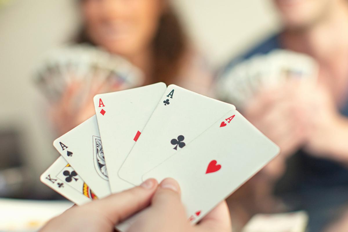 Juegos de cartas para disfrutar en familia