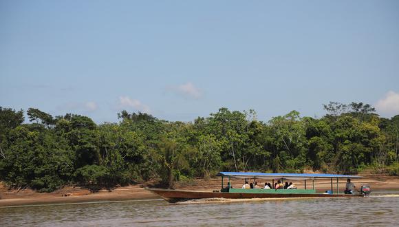 “Es una satisfacción entregar hoy el sello Safe Travels al Manu y a Tambopata, dos de los destinos turísticos más visitados en Madre de Dios”, expresó Claudia Cornejo. (Foto: Mincetur)