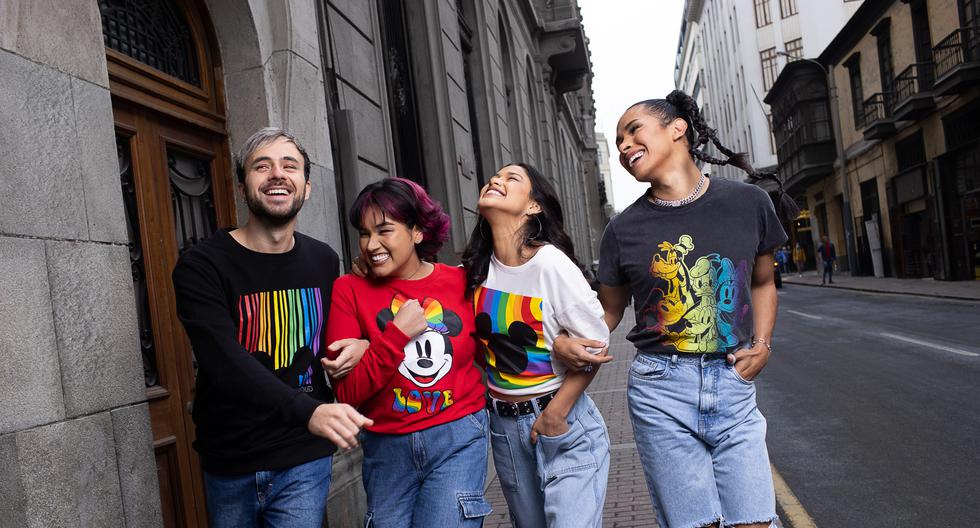 Disney Pride. Adrian Bello (negro), Percy Please (gris), Malory Vargas (blanco) y Joaquina Carruitero (rojo) posan como imagen de Disney para el Mes del Orgullo en Perú.