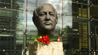 Mijaíl Gorbachov: amado en Occidente, en Rusia no tanto