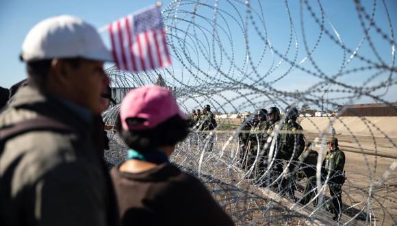 Caravana de Migrantes | Desilusión invade a la caravana de migrantes tras intento frustrado de cruzar a Estados Unidos. (Bloomberg)