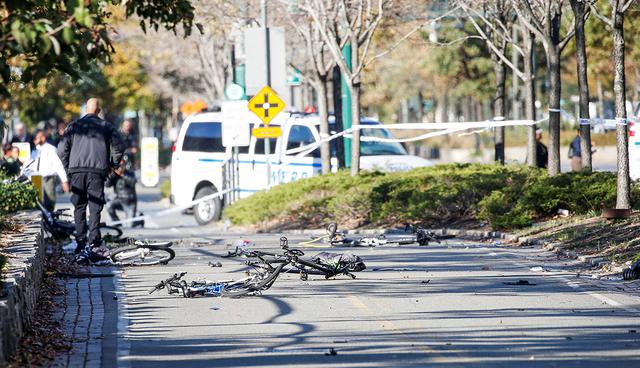 Multiple bikes are crushed along a bike path in lower Manhattan in New York, NY, U.S., October 31, 2017.  REUTERS/Brendan McDermid