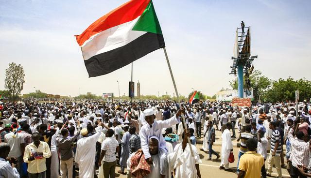 La calle se moviliza contra los militares en Sudán. (Foto: AFP)