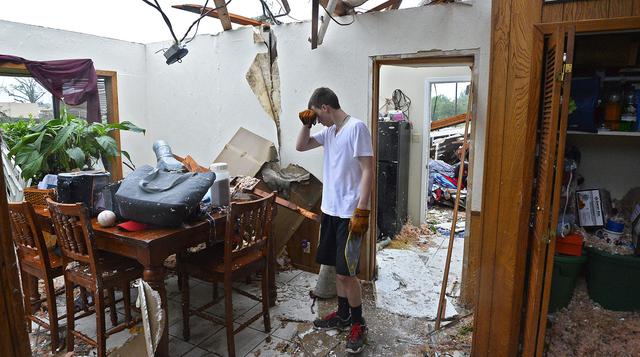 Más de 70 tornados dejan muerte y destrucción al sur de EE.UU. - 8