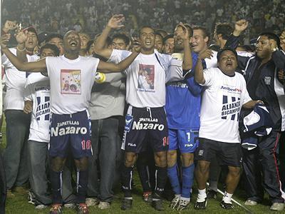 Un día como hoy, pero en 2004, Alianza Lima venció a Sporting Cristal y se consagró campeón nacional