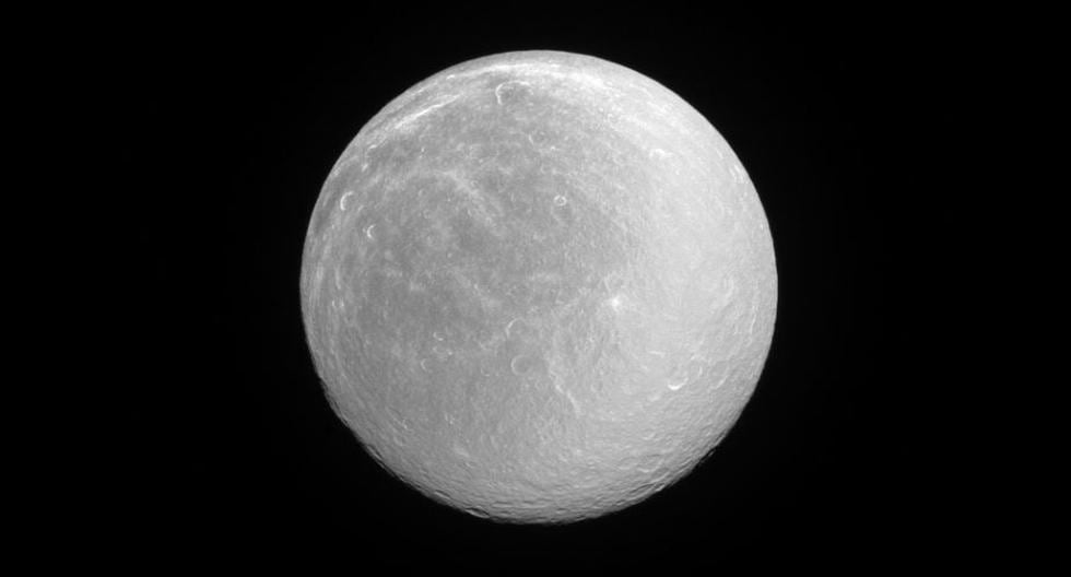 Rea, brillante luna de Saturno. (Foto: NASA/JPL-Caltech/Space Science Institute)
