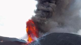 Volcán de La Palma: crece la emisión de ceniza y empeora la calidad del aire | FOTOS