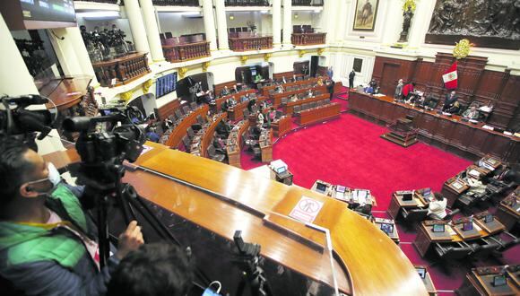 El presidente del Congreso, José Williams, suspendió la sesión del pleno de este miércoles en medio de los pedidos para reabrir el debate sobre el adelanto de elecciones. (Foto: Jorge Cerdán / El Comercio)