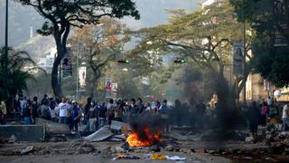 Venezuela: Muere un motociclista al chocar con barricada