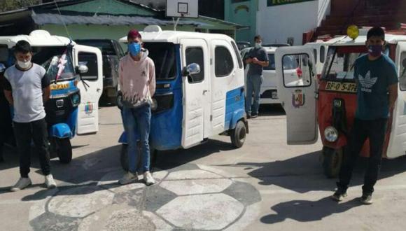 Se incautó un total de tres mototaxis, dos de ellas eran conducidas por los delincuentes y una fue abandonada en la vía pública (Foto: PNP)