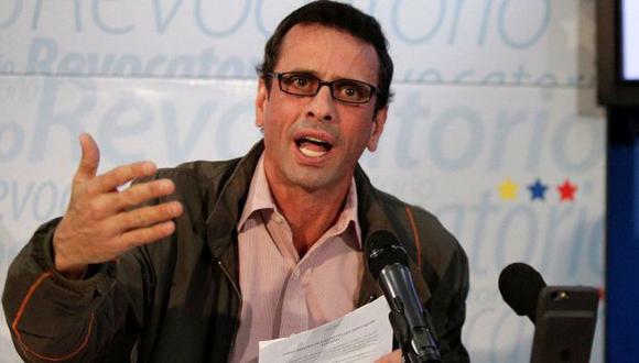 La Contralor&iacute;a de Venezuela notific&oacute; a Capriles su inhabilitaci&oacute;n para ejercer cargos p&uacute;blicos lo que evita que sea candidato presidencial en las elecciones de 2018. (Foto:Reuters)