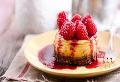 Endulza tu paladar con un delicioso minicheesecake de frambuesa