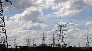 Hogares del Reino Unido podrían enfrentar cortes de electricidad de tres horas al día durante el invierno 
