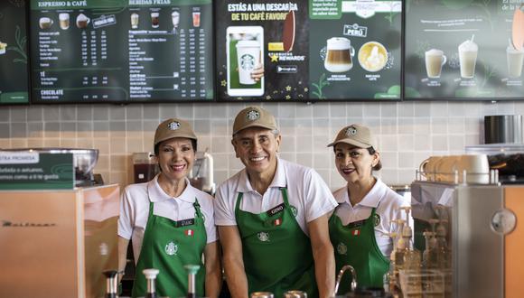 (De izq. a der.) María del Pilar Adrianzén, Gino Binazco e Iris Orozco son algunos de los partners que forman parte de la iniciativa de Starbucks. (Foto: Anthony Niño de Guzmán)