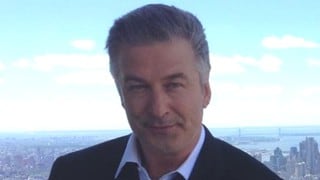 La muerte de su madre, otra desgracia en la vida de Alec Baldwin