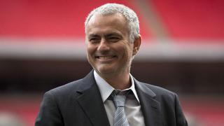 José Mourinho bromea sobre su futuro: "No iré a Pacos Ferreira"