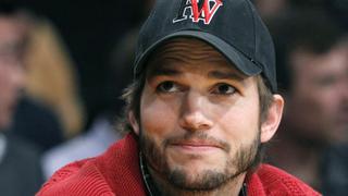 Ashton Kutcher fue visto saliendo de salón de masajes