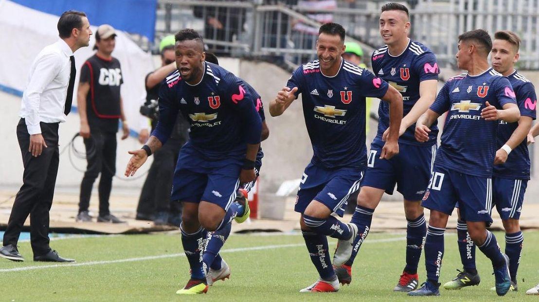 Universidad de Chile venció 2-0 a la Universidad Católica con golazo de Rafael Vaz | VIDEO. (Foto: AFP)