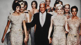 Recordamos a Oscar de la Renta, el diseñador de moda que celebró a la mujer latina 