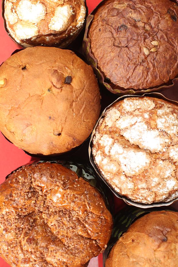 Top left: D'Sala panettone with golden raisins, pecans and orange jam.  Above right: Rovegno panettone made with pecans, almonds, apricots, chestnuts, blueberries, apricots and sunflower seeds).  In the middle, left: traditional white flower panettone with sourdough brought from Europe and 10 years of cultivation in the local plant.  Middle right: Panettone from La Panadería del Country with candied orange and almond praline, topped with a crunchy crust of almonds, chocolate and pearl sugar.  Bottom, left: So much fruit panettone, with quinoa, raisins, elderberry, candied orange, mashua gummies and almond marzipan.  Bottom right: Panicomio panettone with cranberry, golden raisins, pecans and candied orange.