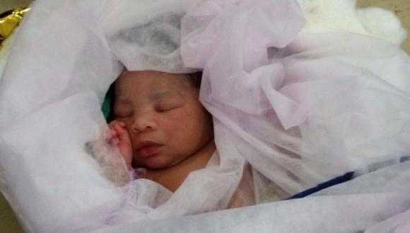 Bebé nació en pleno rescate de inmigrantes en el Mediterráneo