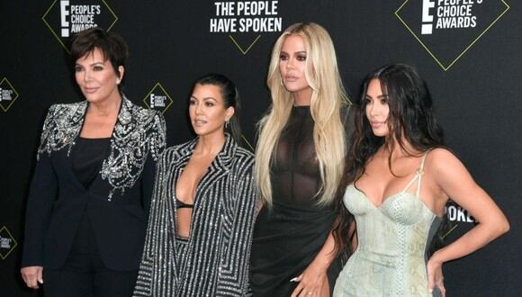 De derecha a izquierda: Kris Jenner, Kourtney Kardashian, Khloé Kardashian y Kim Kardashian. (Foto: Frazer Harrison / Getty Images))