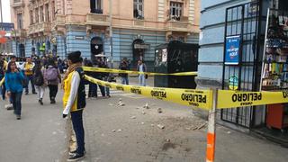 Plaza Dos de Mayo: cornisa de casona se derrumba y hiere a lustrabotas