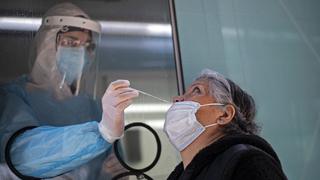 Chile reporta 57 muertos por coronavirus y 1.961 nuevos contagios en un día