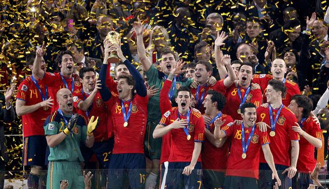 Sudáfrica 2010: España consigue su primera Copa del Mundo tras ganarle 1-0 a Holanda. (Foto: AP).