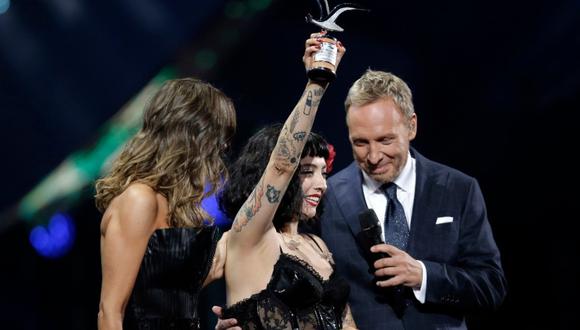 Mon Laferte en su presentación de Viña del Mar 2020. (Foto: AFP)