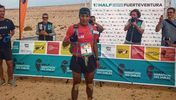 Remigio Huamán va por el triunfo en la Marathon Des Sables. (Foto: AFP)