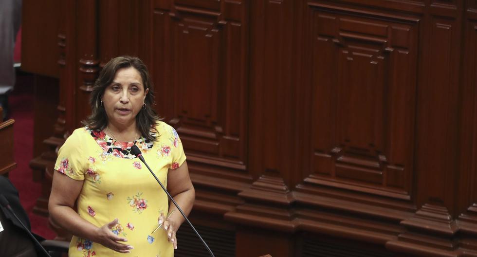 Un sector de la oposición busca interpelar a la ministra de Desarrollo e Inclusión Social, Dina Boluarte, por haber firmado documentos como titular del Club Departamental Apurímac. (Foto: Andina)