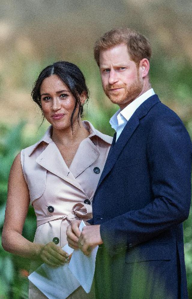 Netflix estrenó “Harry & Meghan”, el documental en el que el príncipe Enrique y su esposa Meghan de Sussex cuentan su verdad sobre su romance y su tensa relación con la familia real británica. (Foto: AFP)