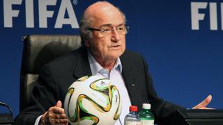Joseph Blatter pretende cambiar la fecha de Qatar 2022