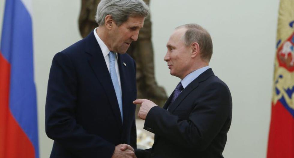 John Kerry y Vladimir Putin. (Foto: EFE)