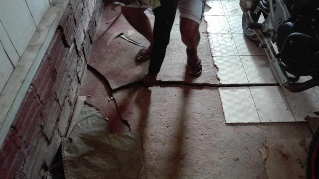 Segun el COER Iquitos, las casas (tanto de material rústico y noble) reportan daños en su infraestructura. El funcionario señaló también que algunos de los moradores de las zonas afectadas optarán por mudarse a Iquitos (Foto: Daniel Carbajal)
