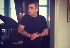 Robbie Williams: con este video se burla de críticas por usar gel desinfectante