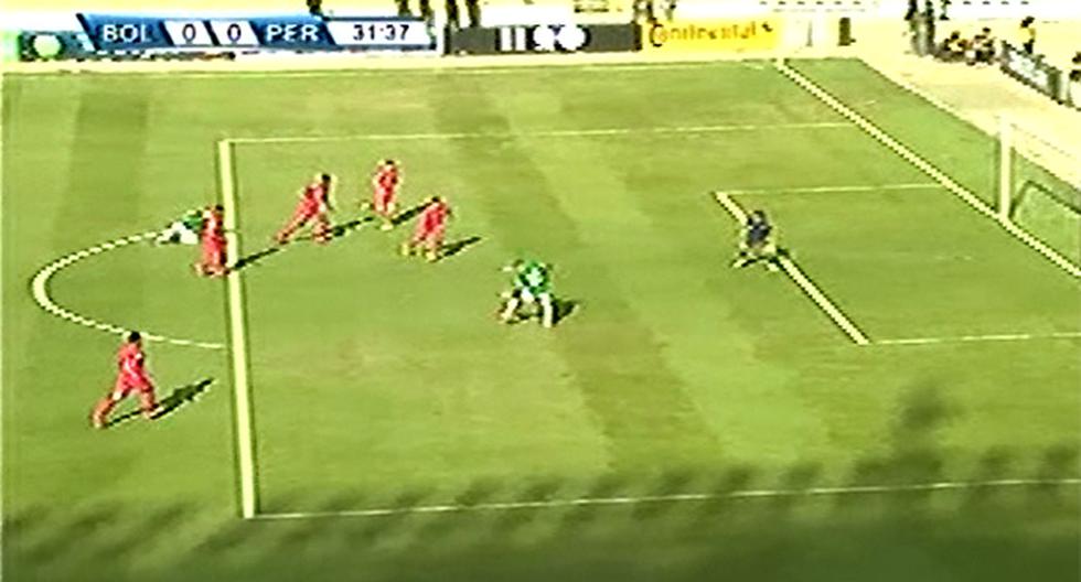 Christian Ramos se equivocó y casi aprovecha Bolivia para marcar un gol (Foto: captura)